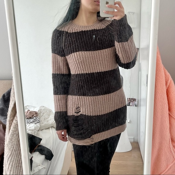 Oversized striped sweater - Picture 1 of 3